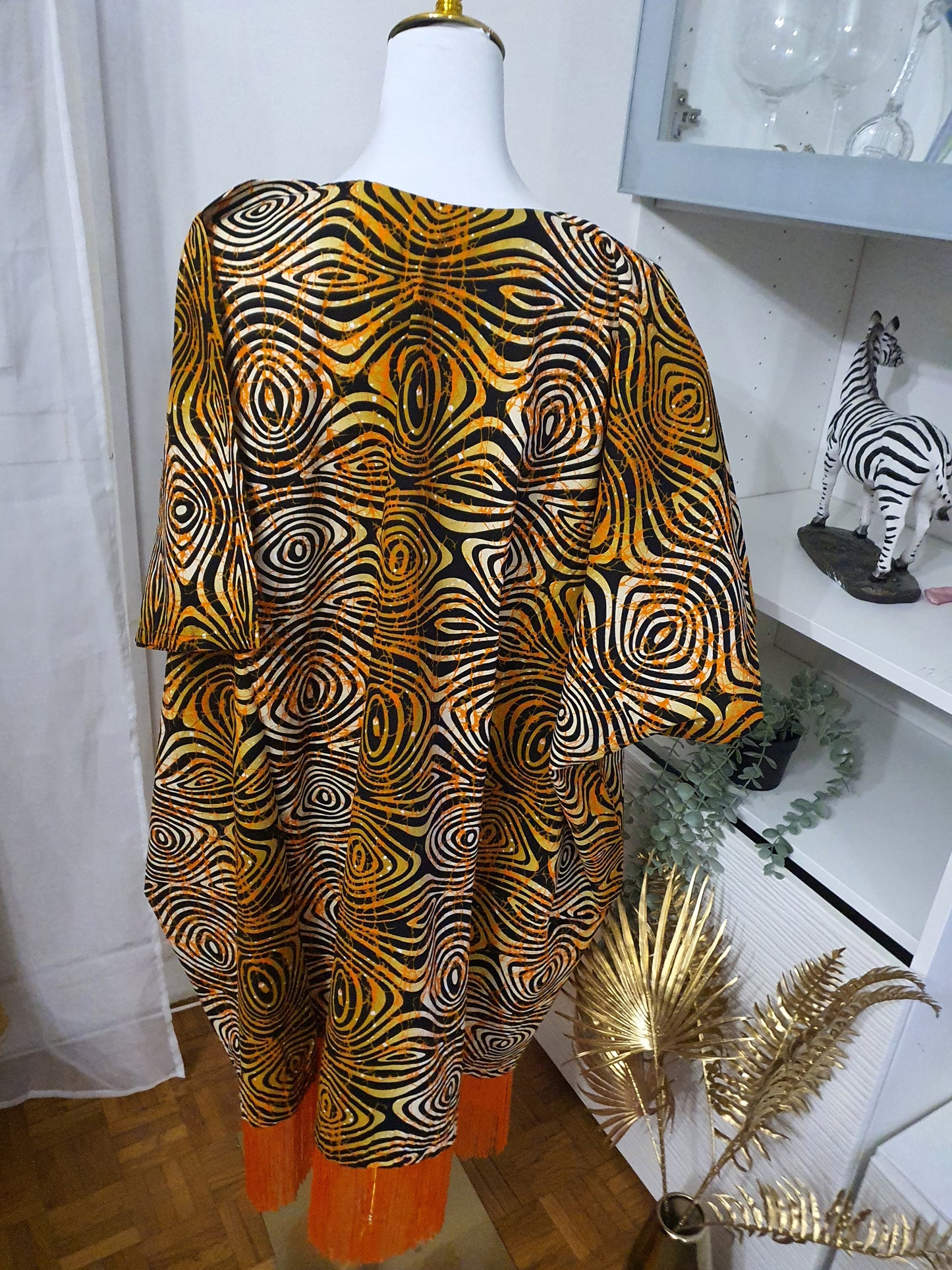 Robe africaine à frange tissu orange & noir avec poches modernes