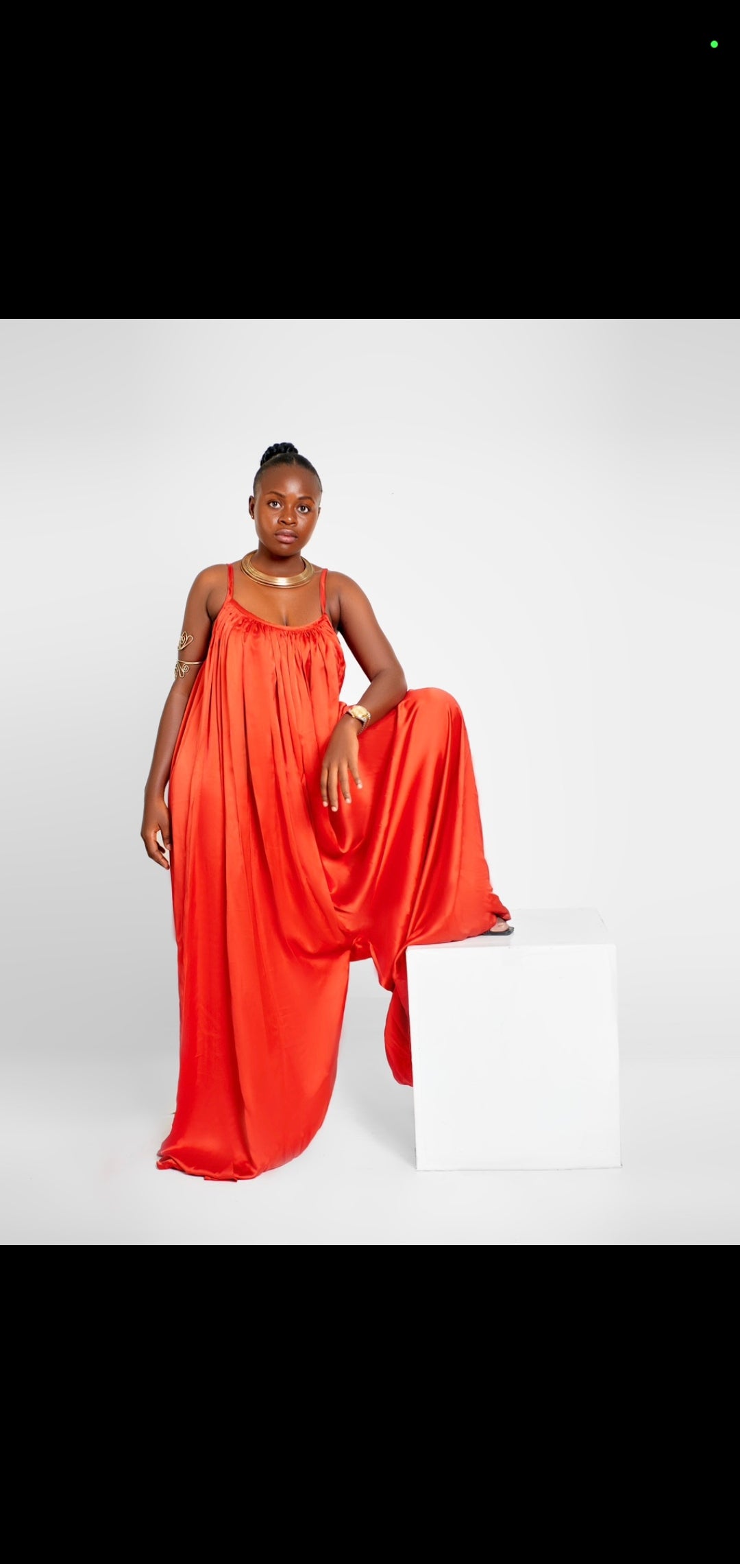 Combinaison kimono femme rouge satinée tendance fluide & chic