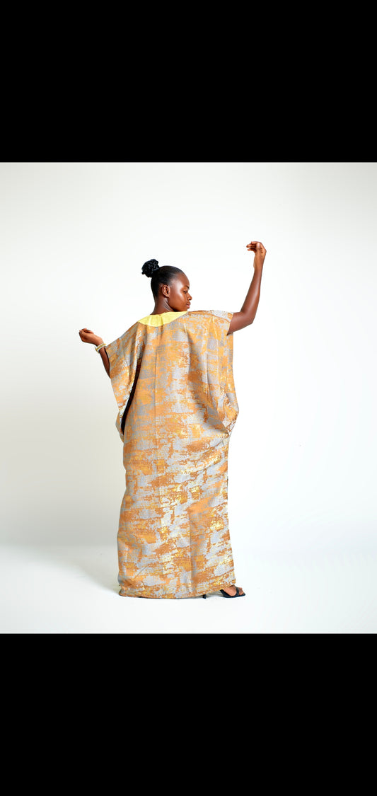 Boubou africain femme élégant tissu marron clair doré