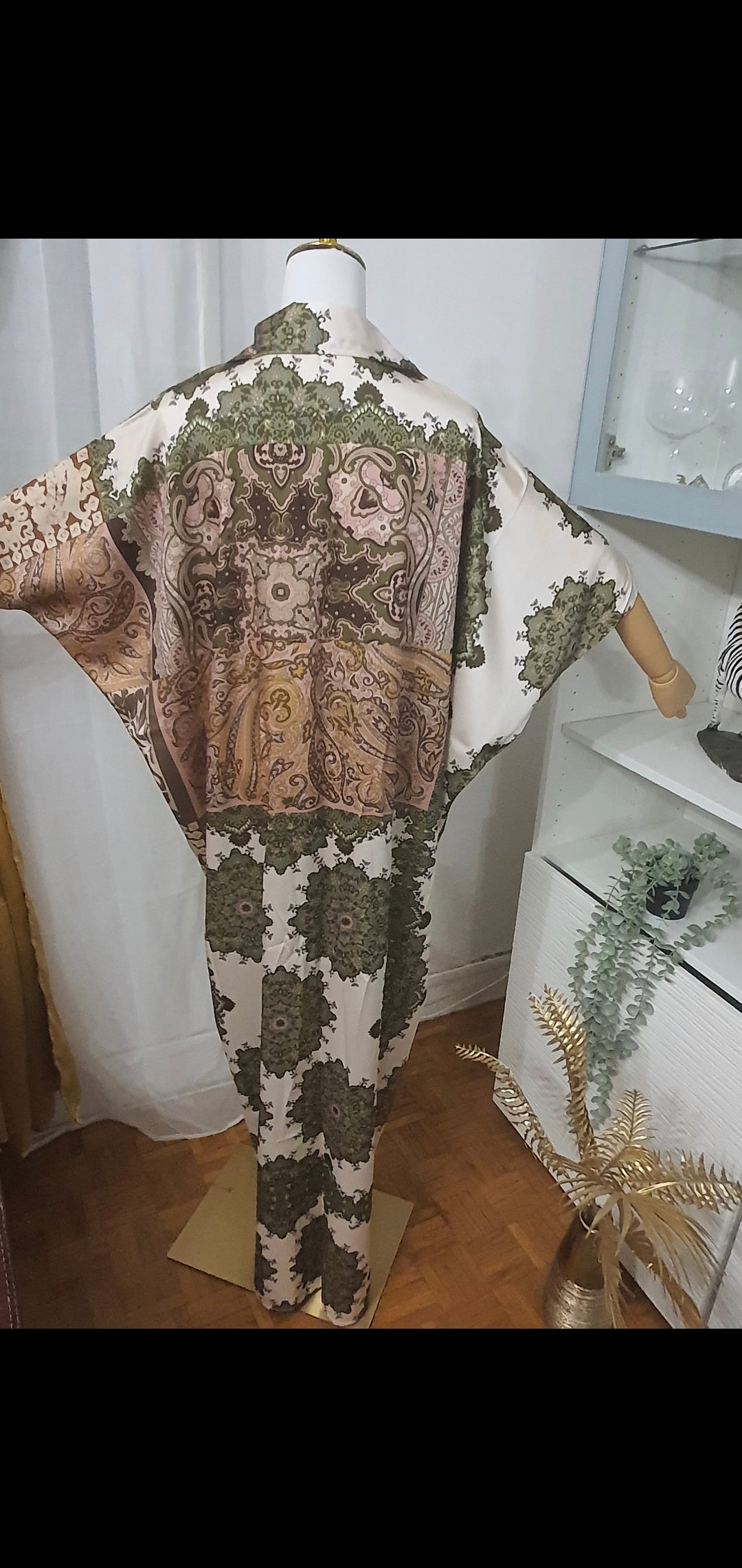 Robe longue fluide femme motif baroque vert et beige