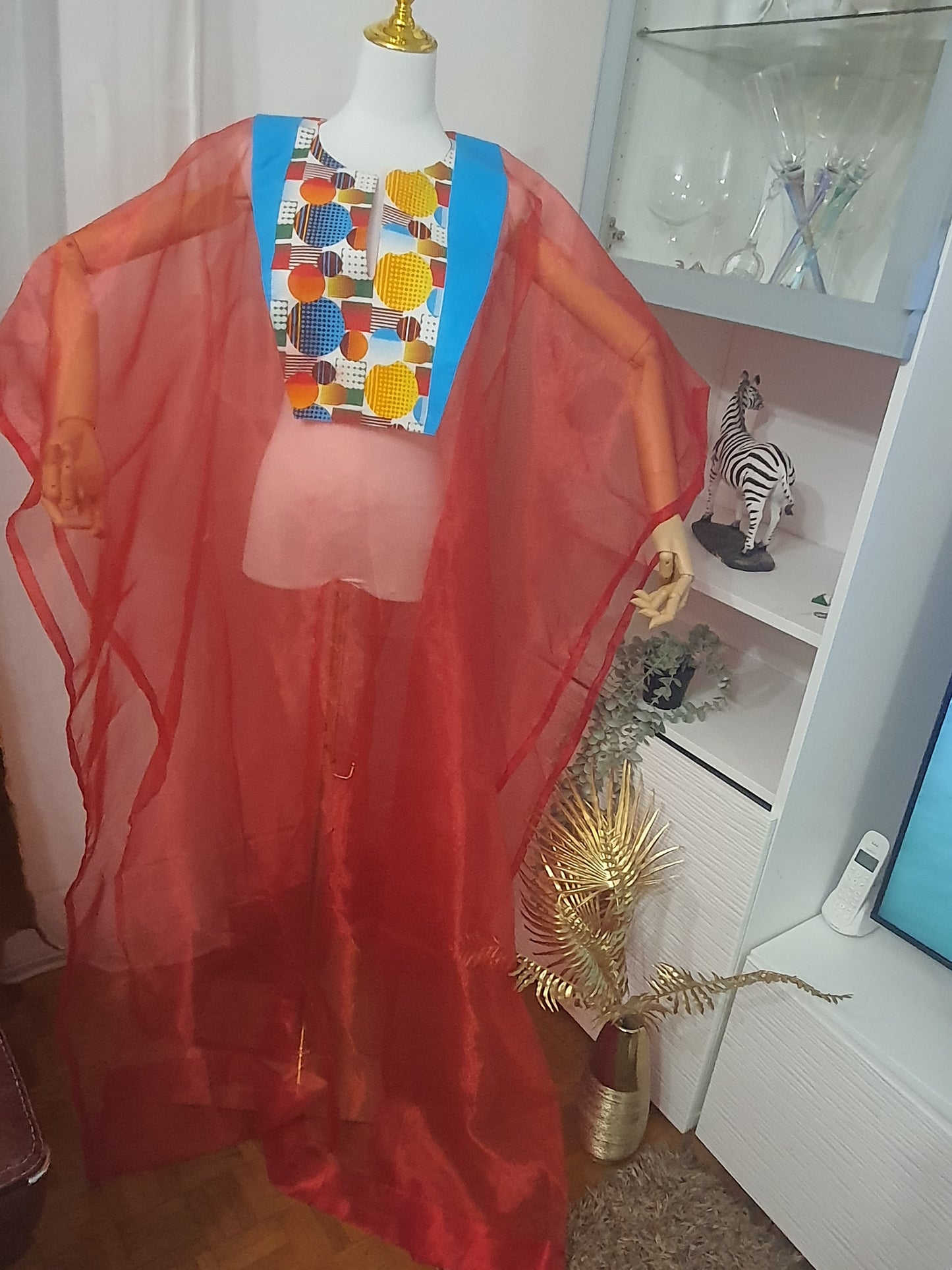 Kimono africain rouge femme élégance chic et coloré