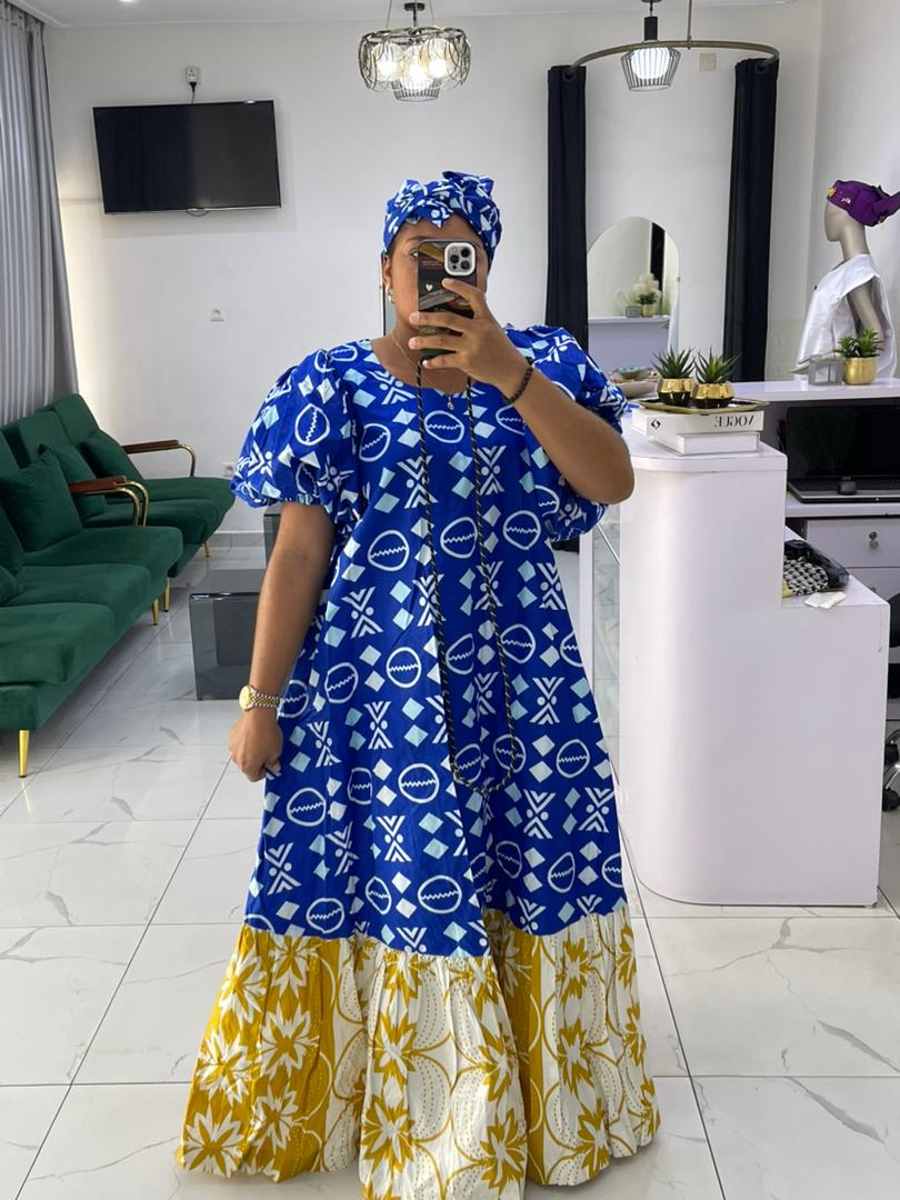 Robe africaine bleue et jaune imprimés mixtes