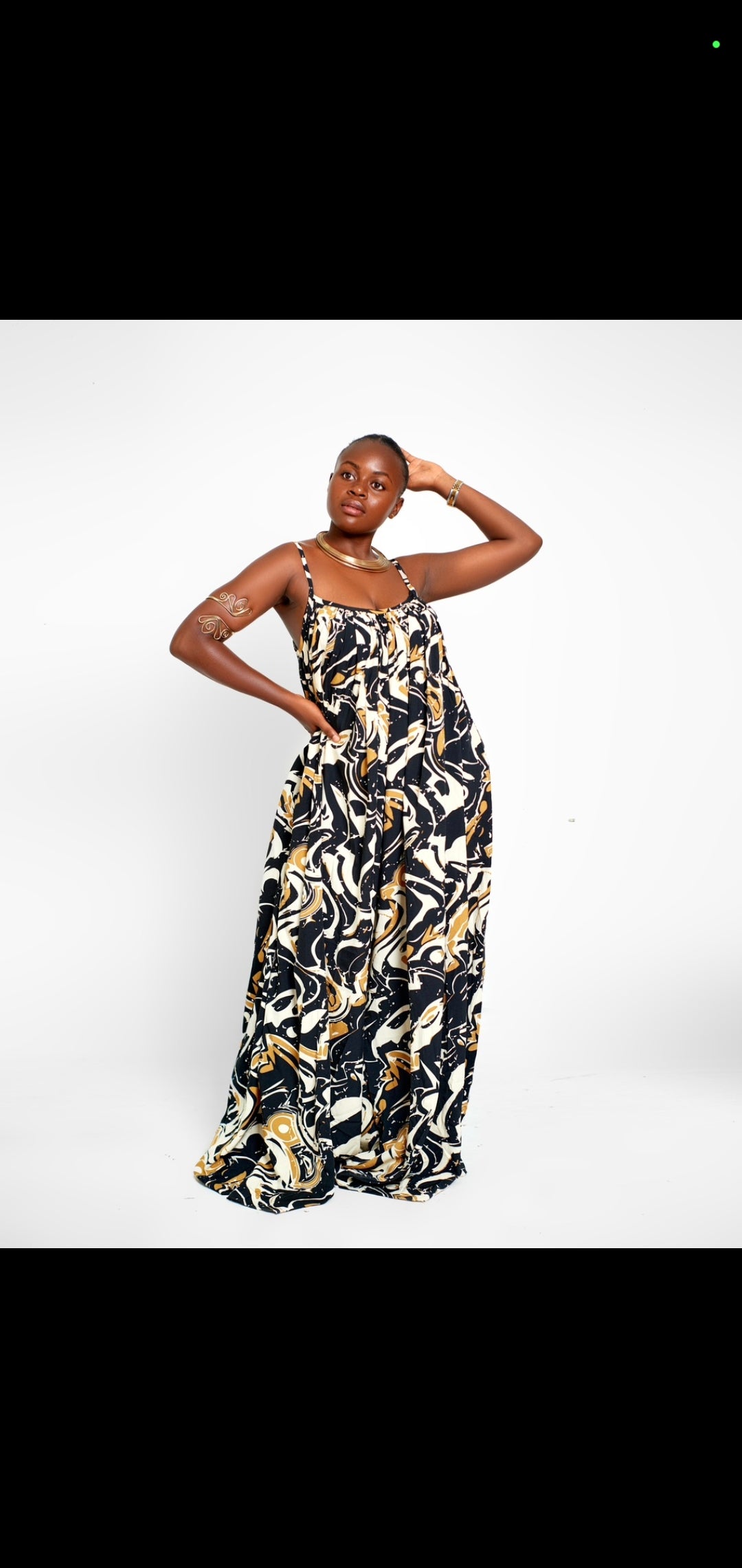 Combinaison ample femme noire imprimée look chic & fluide