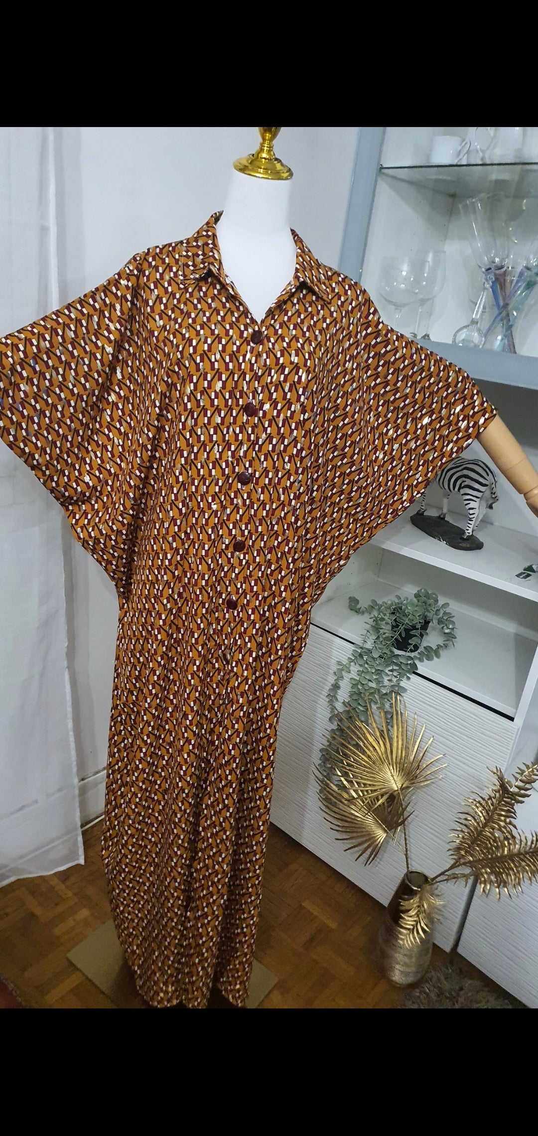 Robe longue fluide imprimé géométrique bordeaux