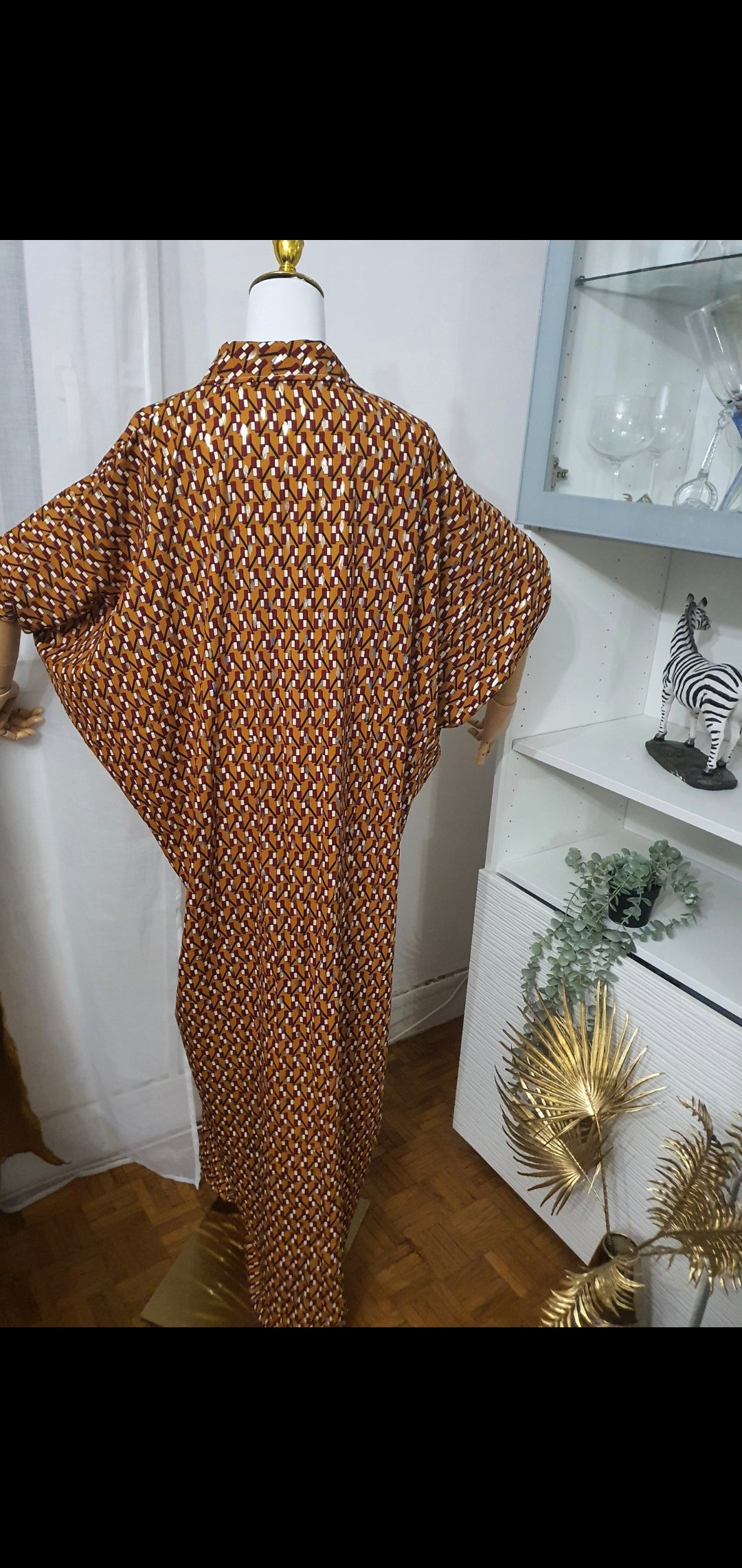 Robe longue fluide imprimé géométrique bordeaux