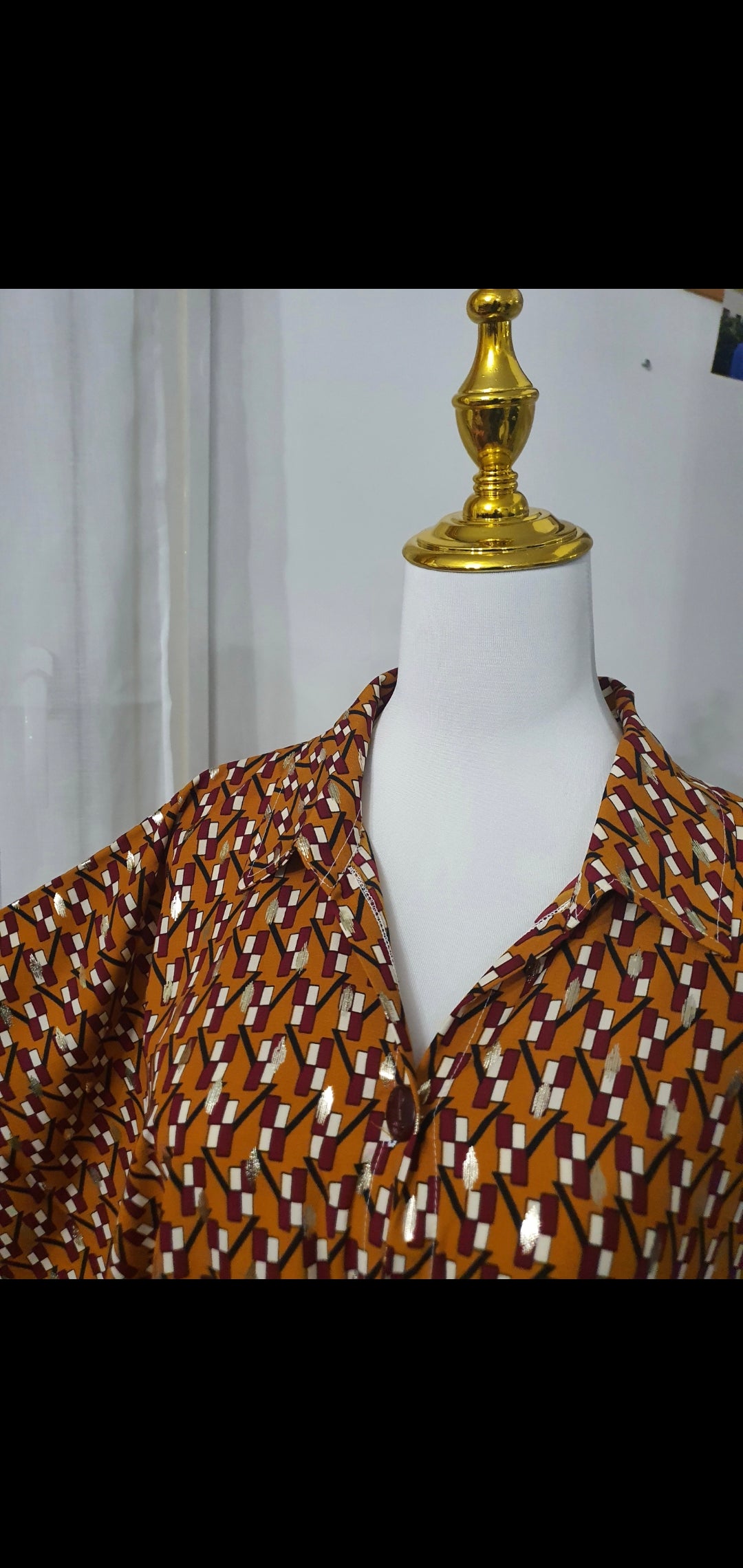 Robe longue fluide imprimé géométrique bordeaux